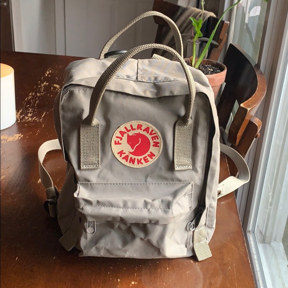 Fjallraven Kanken mini bag